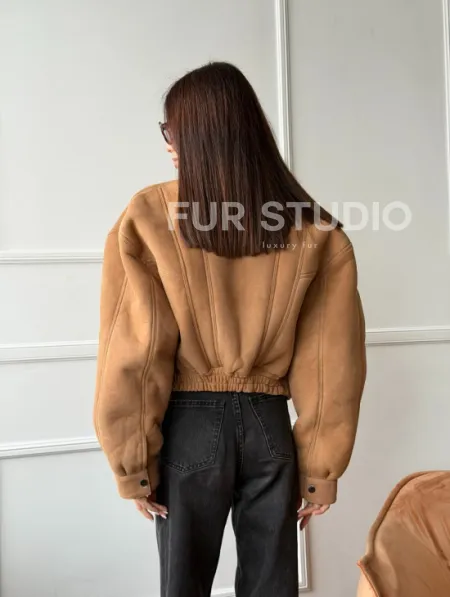 Зимняя женская дубленка - бомбер - фото 11