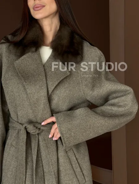 Пальто с воротником из соболя - фото 2