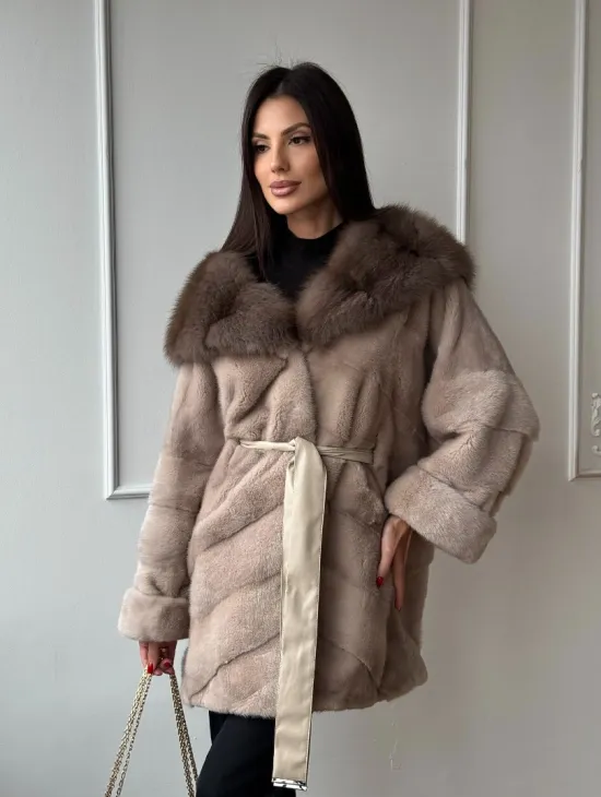 Меховое полупальто из меха норки с капюшоном куница - фото 9