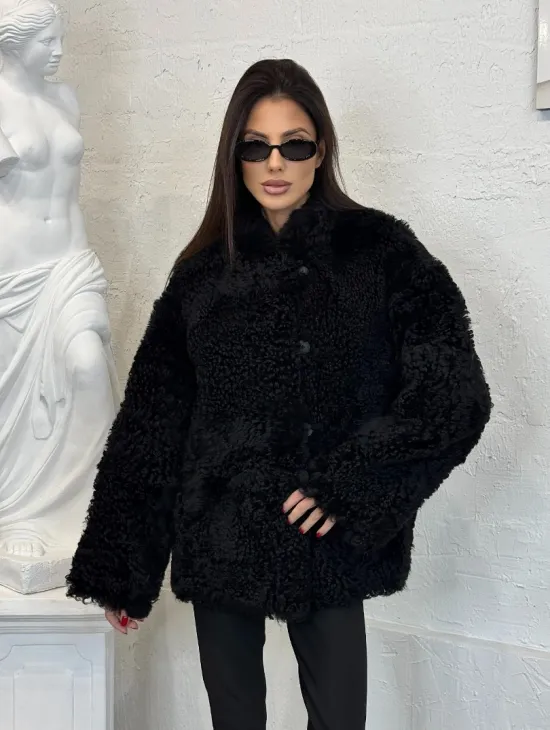 Черный двухсторонний полушубок из натурального меха овчины - фото 5