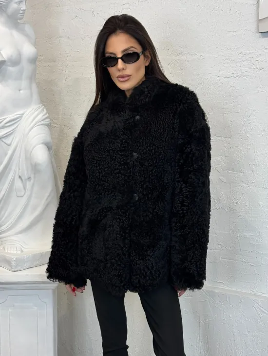 Черный двухсторонний полушубок из натурального меха овчины - фото 2