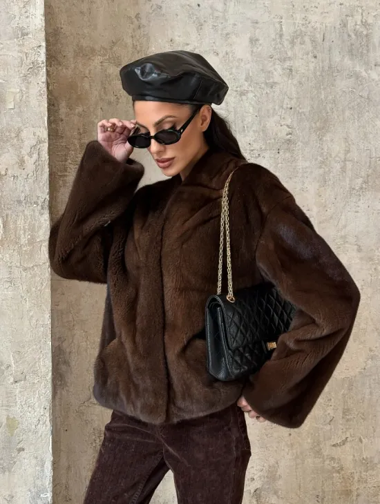 Полушубок женский из меха аукционной норки Браун Вельвет - фото 9