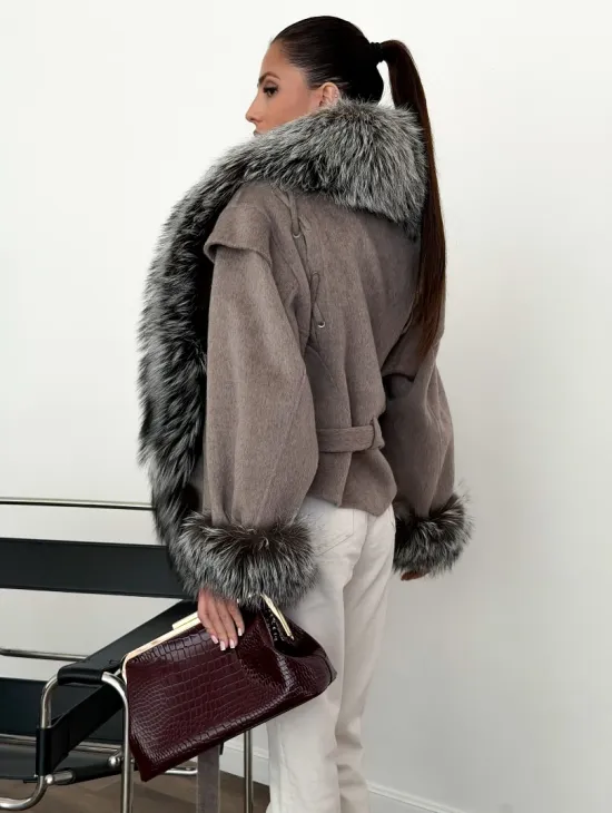 Полупальто с мехом чернобурки - фото 4