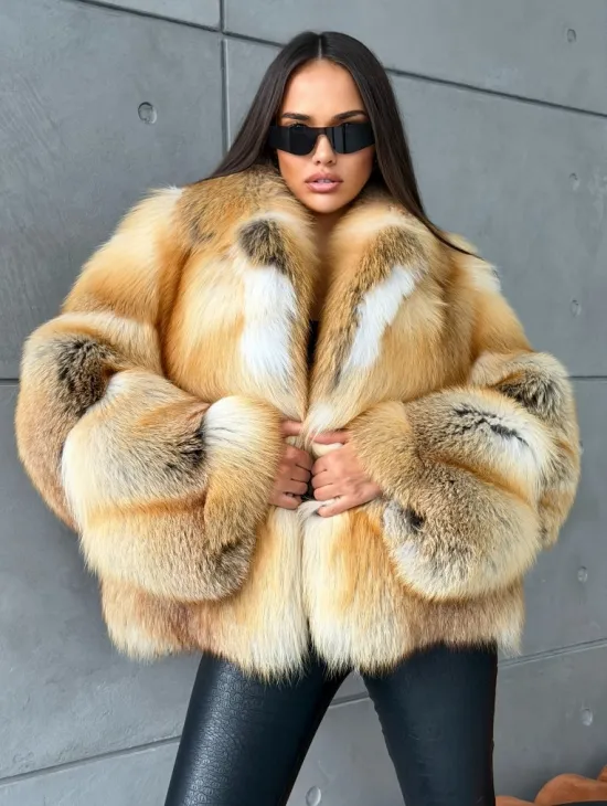 Короткая шуба из золотой альпийской лисы - фото 0