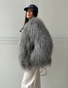 Серая шуба из натурального меха ламы - фото 10