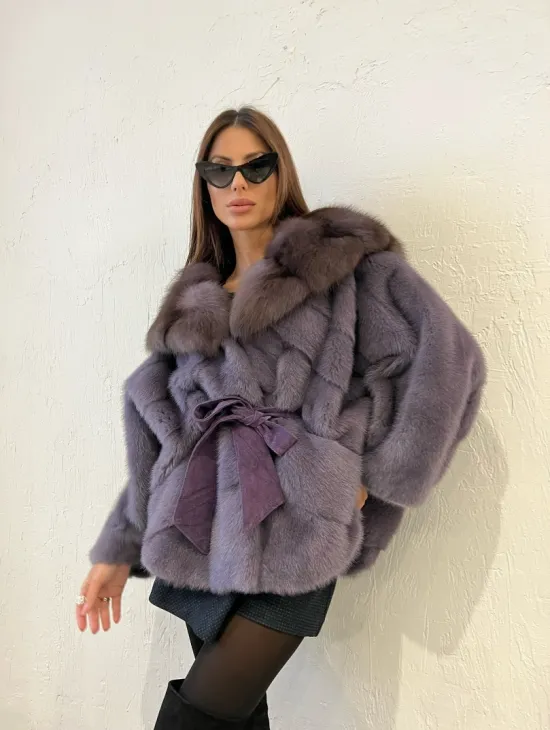 Шуба норковая - пончо с капюшоном куница цвет лаванда - фото 1