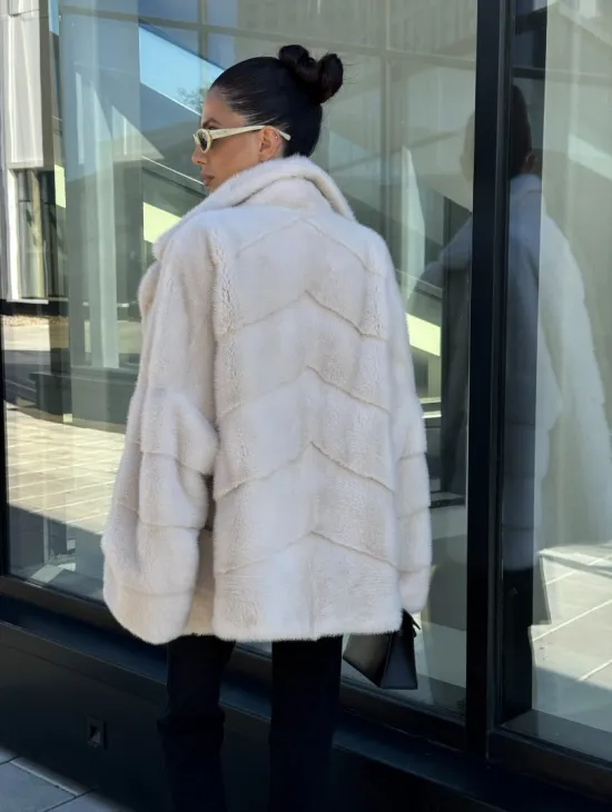 Короткая норковая шуба с английским воротником - цвет ваниль - фото 4